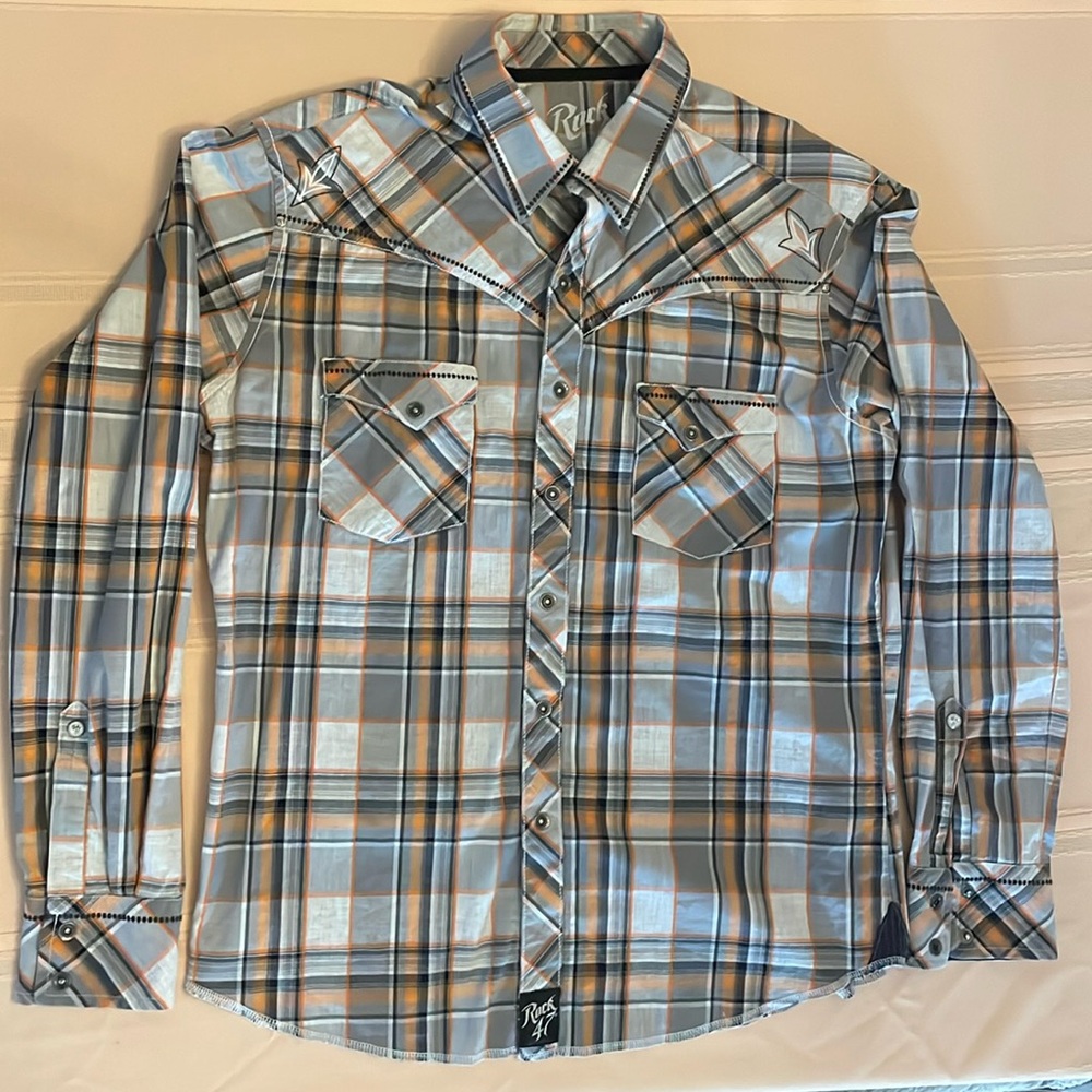 Wrangler…Rock 47   Men’s large button up long sleeve western shirt